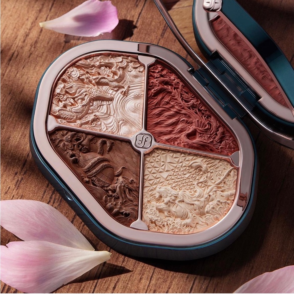 “Florasis” Eastern Beasts Sculpting Makeup Palette
